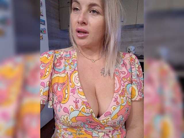 white-angel-1 live cam on BongaCams