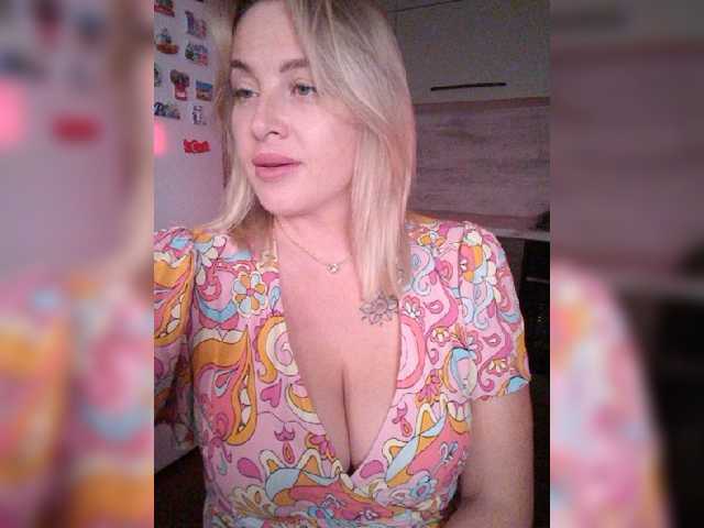 white-angel-1 live cam on BongaCams