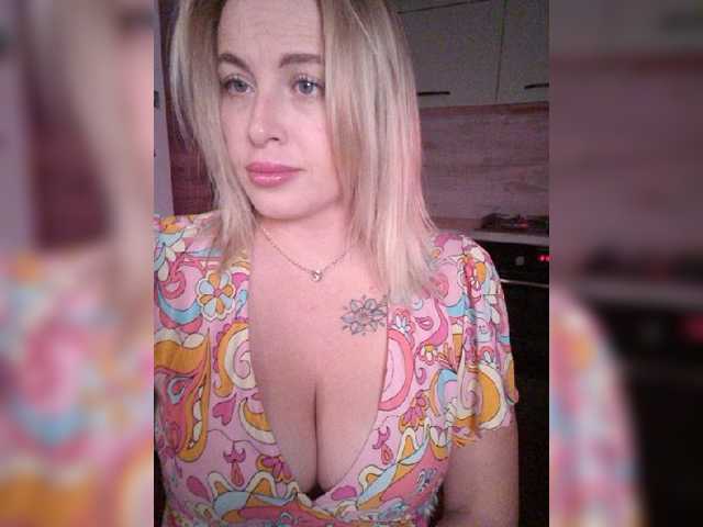 white-angel-1 live cam on BongaCams