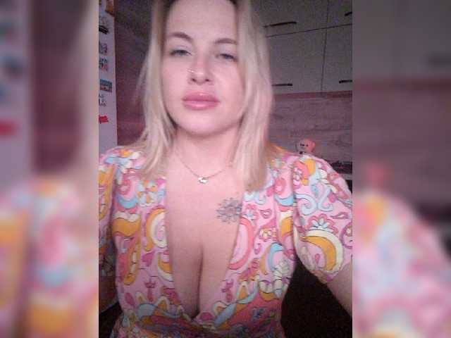white-angel-1 live cam on BongaCams