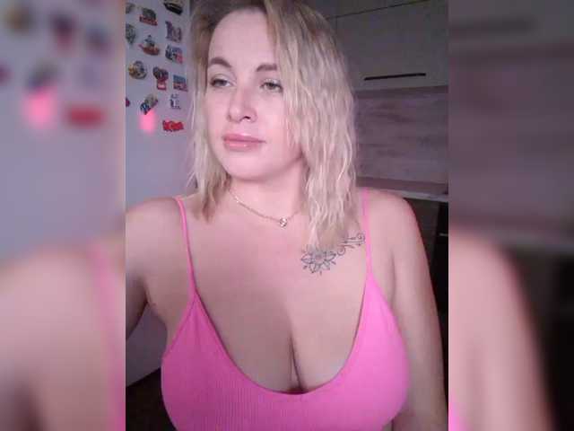 white-angel-1 live cam on BongaCams