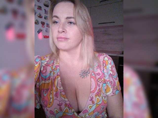 white-angel-1 live cam on BongaCams