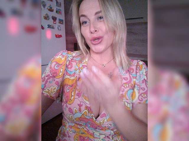 white-angel-1 live cam on BongaCams