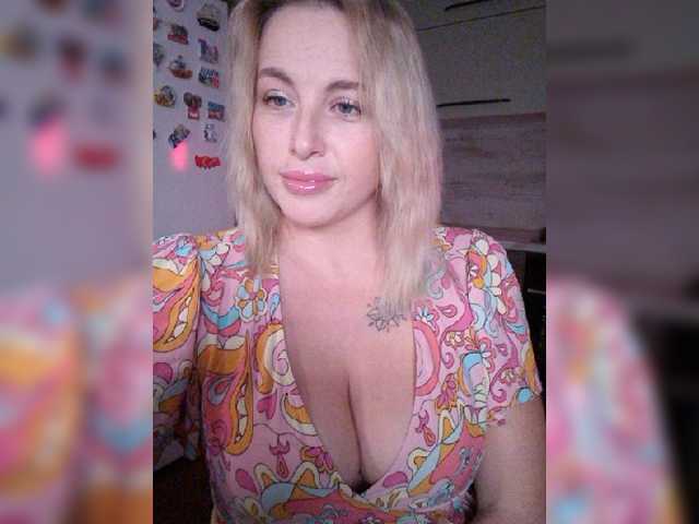 white-angel-1 live cam on BongaCams