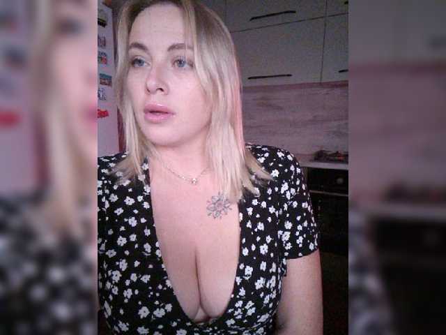white-angel-1 live cam on BongaCams