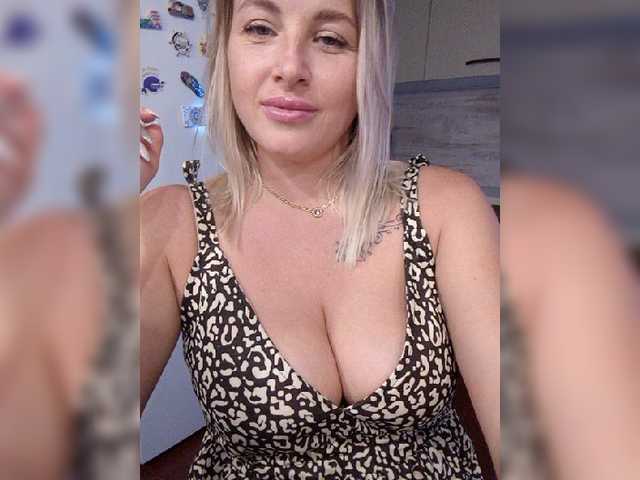 white-angel-1 live webcam show