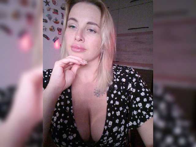 white-angel-1 live cam on BongaCams