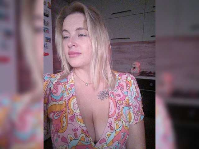 white-angel-1 live cam on BongaCams