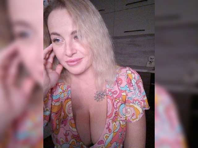 white-angel-1 live cam on BongaCams