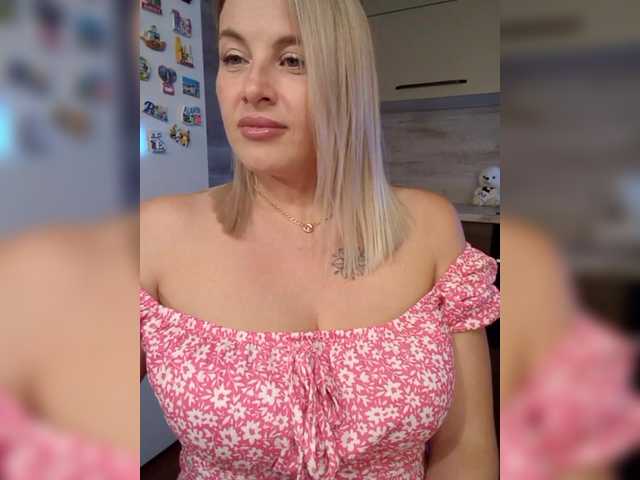 white-angel-1 live cam on BongaCams