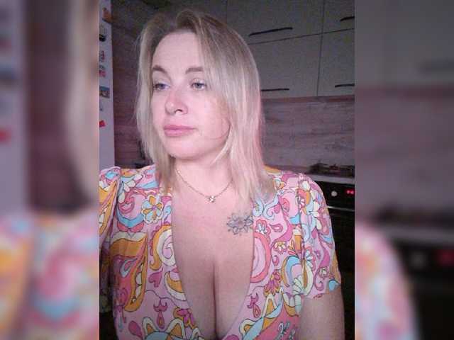 white-angel-1, live now on BongaCams