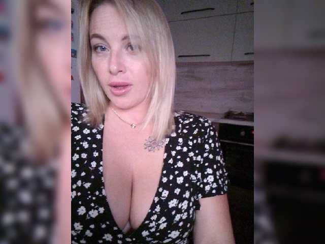 white-angel-1 live cam on BongaCams