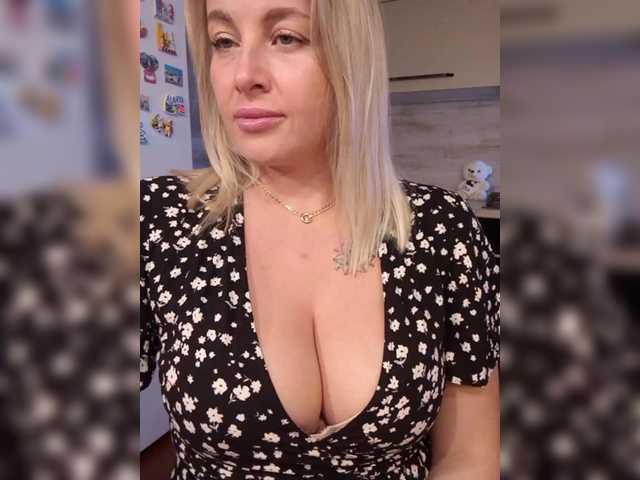 white-angel-1 live cam on BongaCams