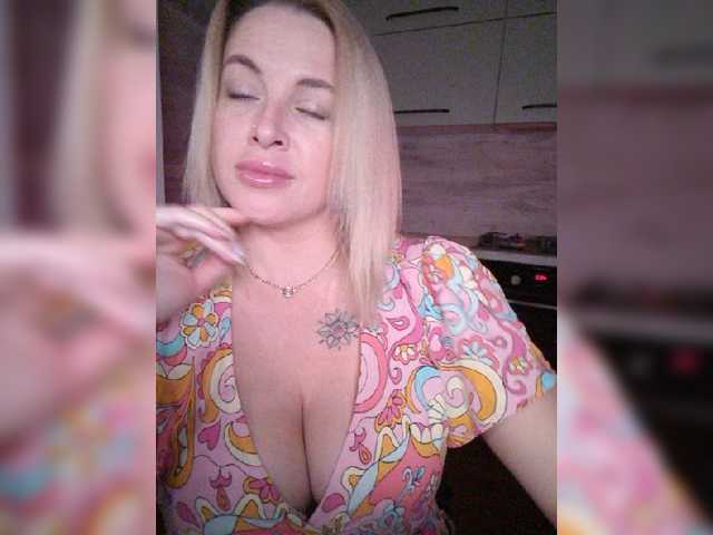 white-angel-1 live cam on BongaCams