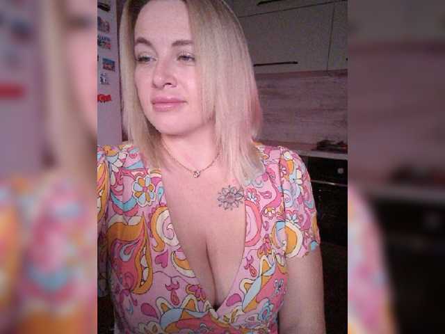 white-angel-1 live cam on BongaCams