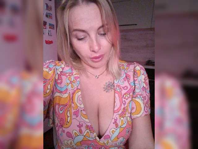 white-angel-1 live cam on BongaCams