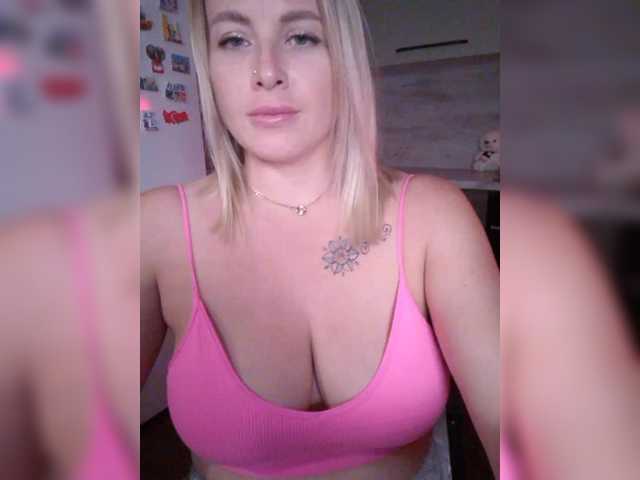 white-angel-1 live cam on BongaCams