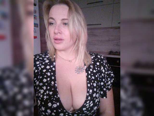 white-angel-1 live cam on BongaCams