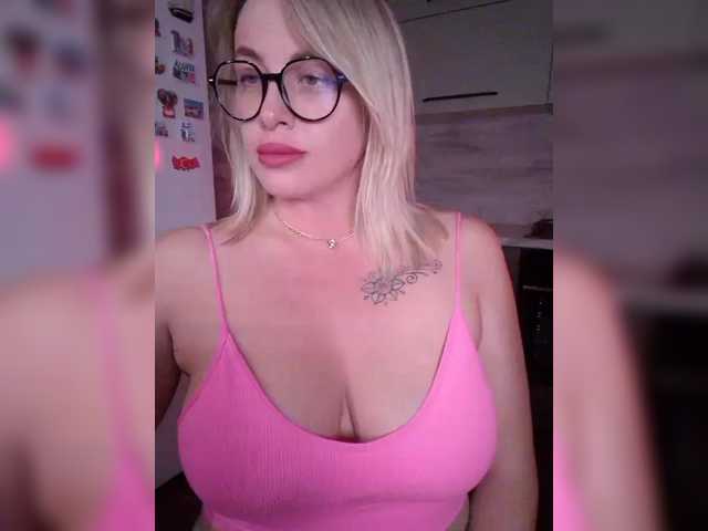 white-angel-1 live cam on BongaCams