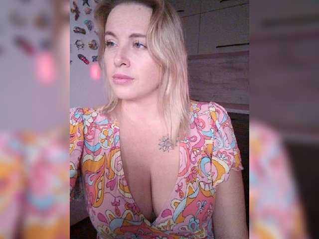 white-angel-1 live cam on BongaCams