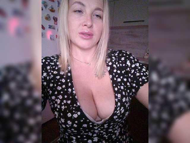 white-angel-1 live cam on BongaCams