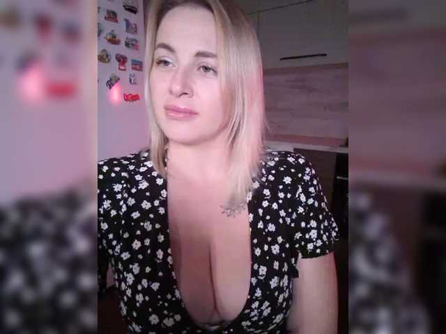 white-angel-1 live cam on BongaCams