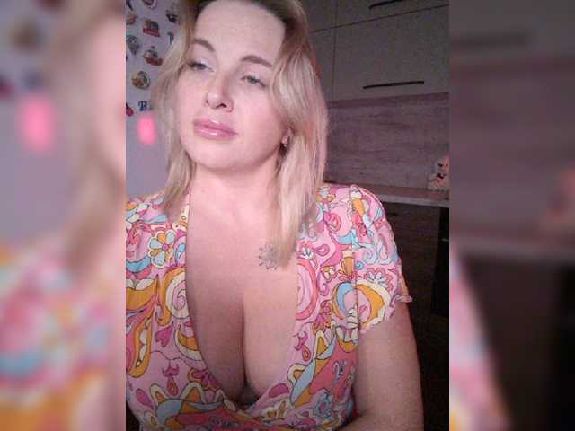 white-angel-1 live cam on BongaCams