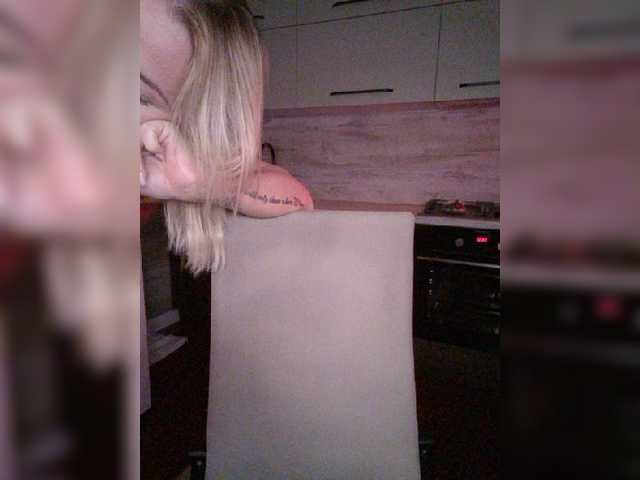 white-angel-1 live cam on BongaCams