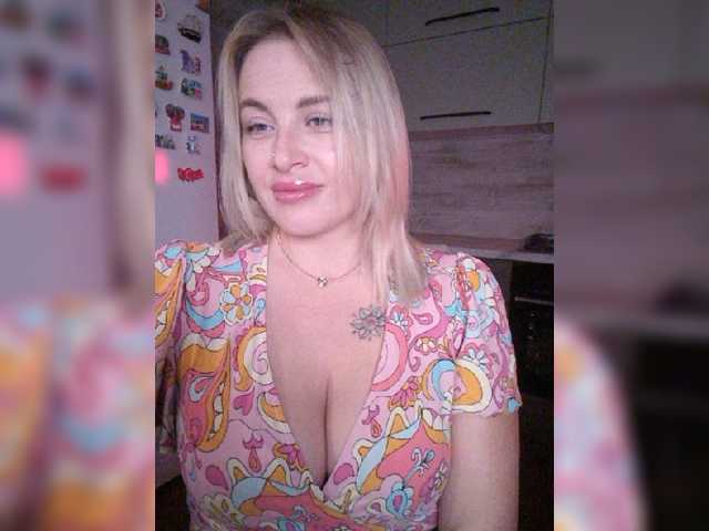 white-angel-1 live cam on BongaCams