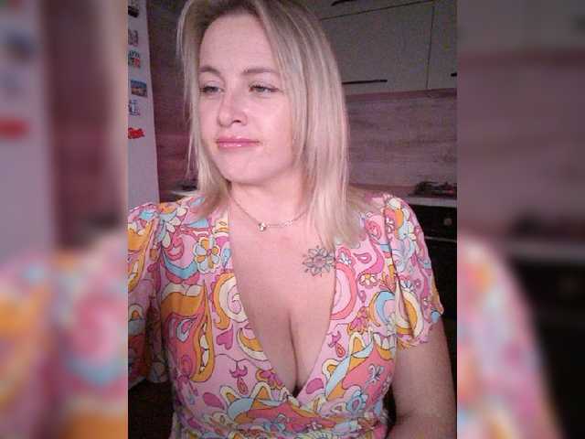 white-angel-1 live cam on BongaCams