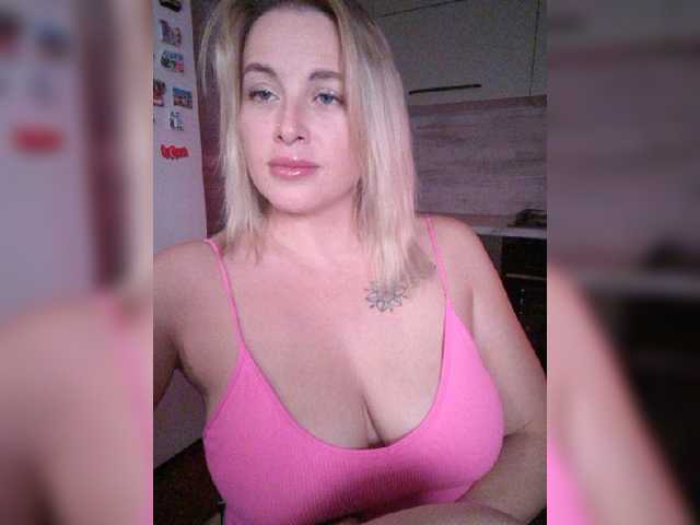 white-angel-1 live cam on BongaCams