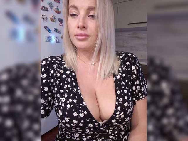 white-angel-1 live cam on BongaCams