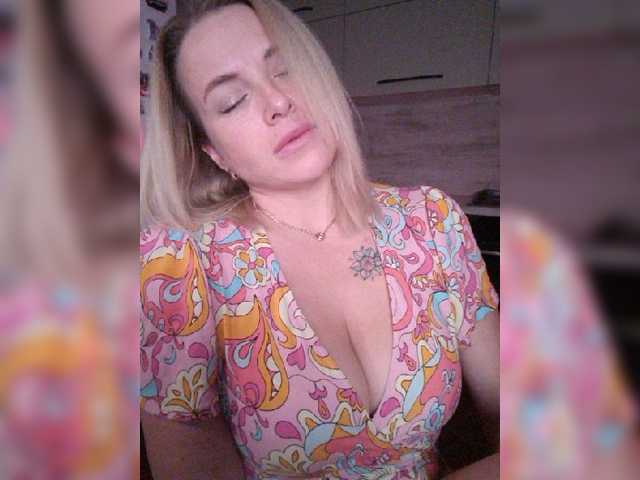 white-angel-1 live cam on BongaCams