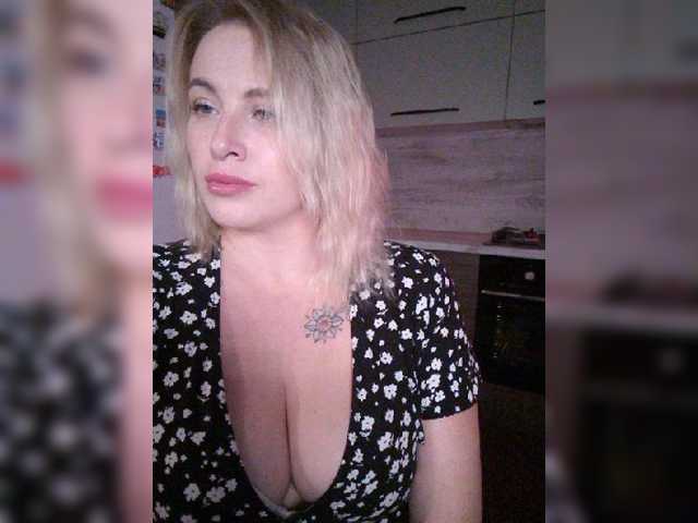 white-angel-1 live cam on BongaCams