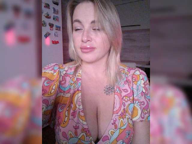 white-angel-1 live cam on BongaCams
