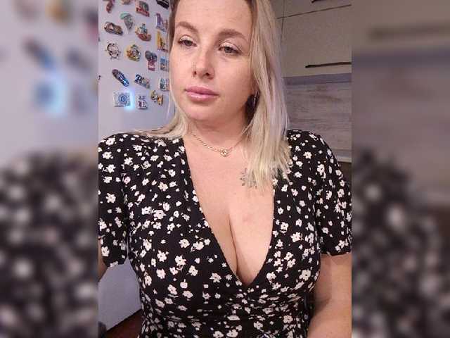 white-angel-1 live cam on BongaCams