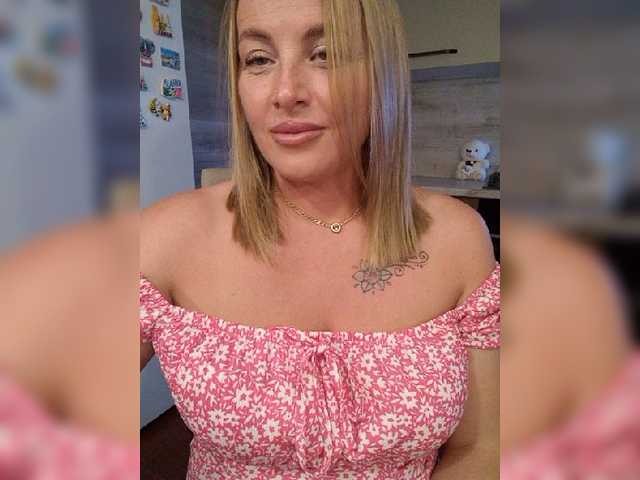 white-angel-1 live cam on BongaCams