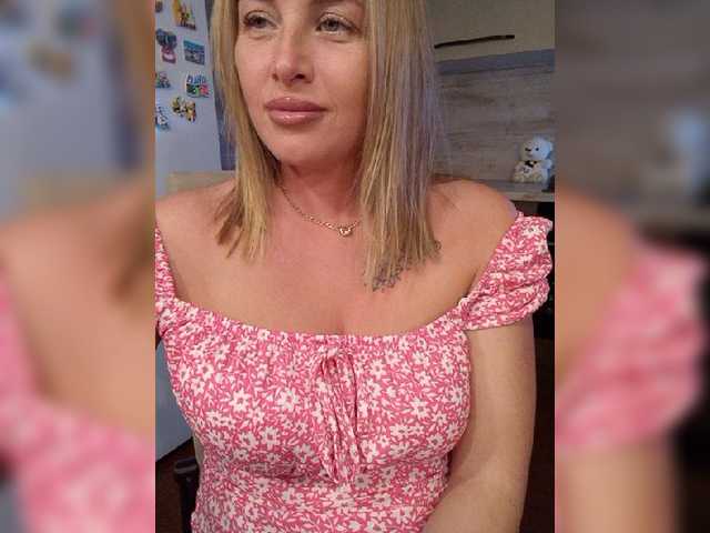 white-angel-1 live cam on BongaCams