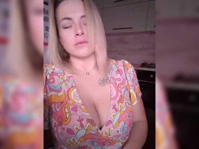 white-angel-1 live cam on BongaCams
