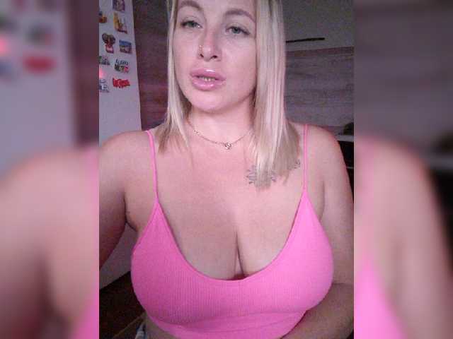 white-angel-1 live cam on BongaCams