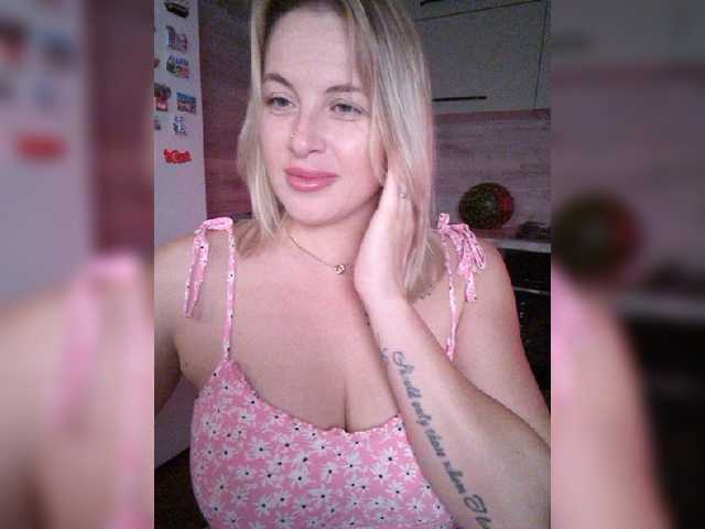 white-angel-1 live cam on BongaCams