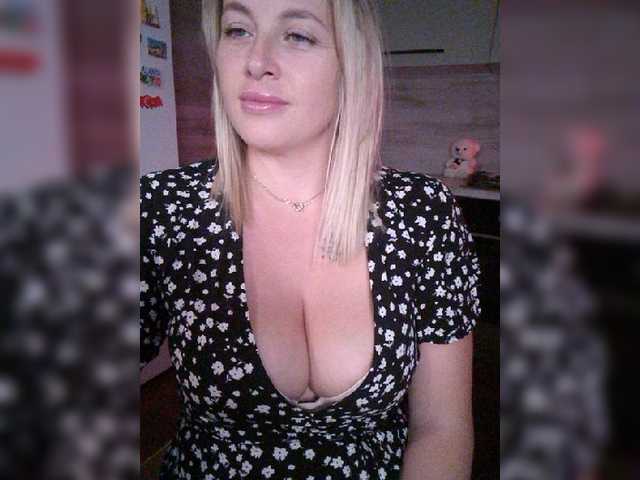 white-angel-1 live cam on BongaCams