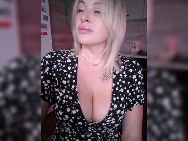 white-angel-1 live cam on BongaCams