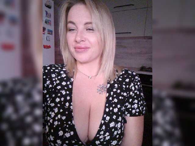 white-angel-1 live cam on BongaCams