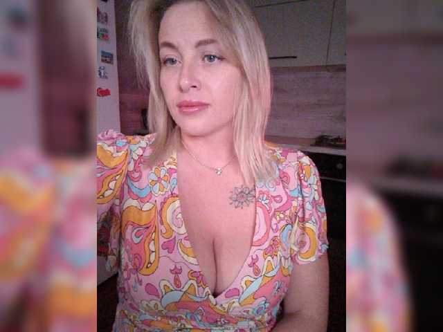 white-angel-1 live cam on BongaCams