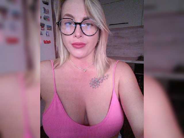 white-angel-1 live cam on BongaCams