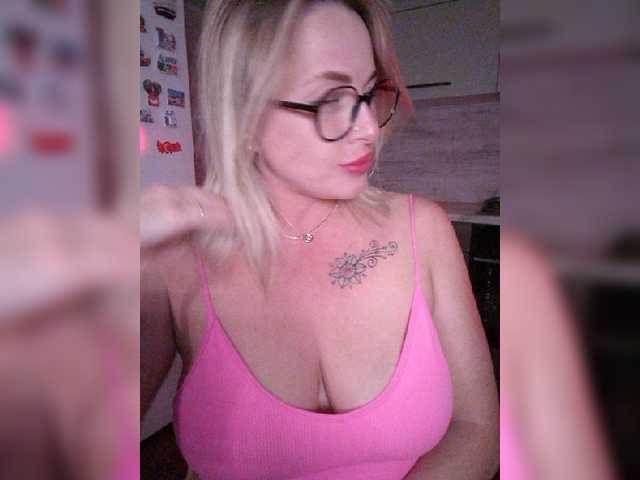 white-angel-1 live cam on BongaCams