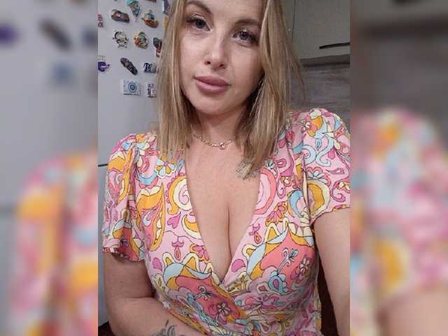 white-angel-1 live cam on BongaCams