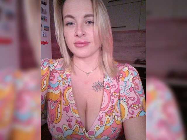 white-angel-1 live cam on BongaCams