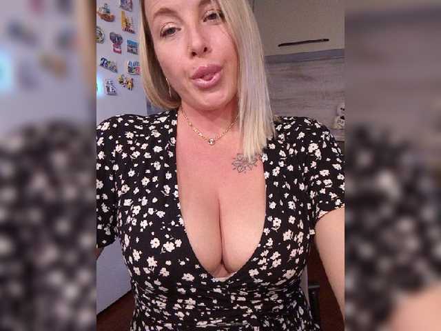 white-angel-1 live cam on BongaCams